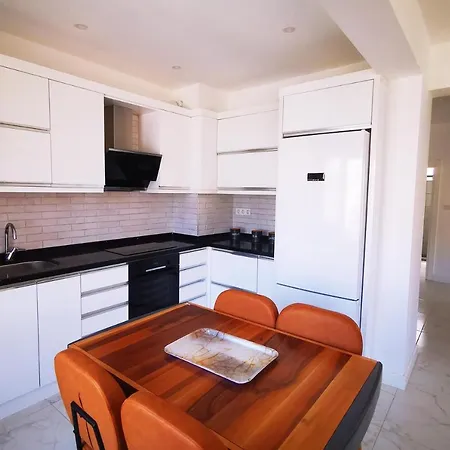 Homerent At Kleopatra Apartment