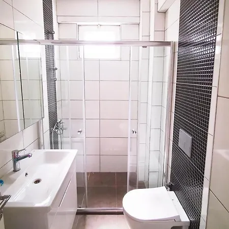 Homerent At Kleopatra Apartment